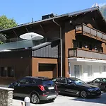 Le Whymper Hotel